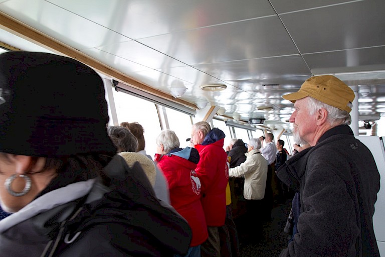 Bij koud weer is de brug een populaire plaats.