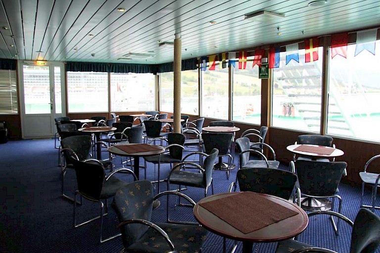 Lounge aan boord van expeditiecruiseschip Expedition.