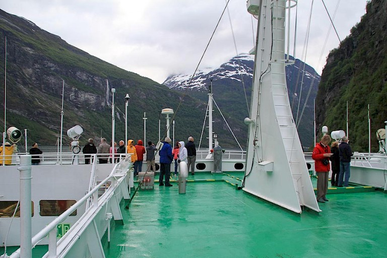 Bovendek van expeditiecruiseschip Expedition.